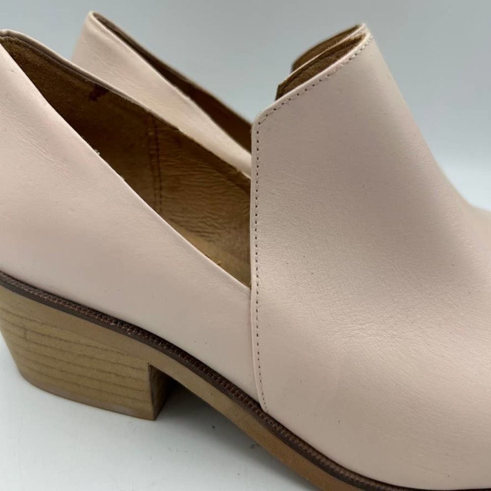 L'intervalle 37 Us Size 6.5 / 7 Slip-On Tan Blush Pink Boots 2 1/4" Heel Booties — image 2 of 8